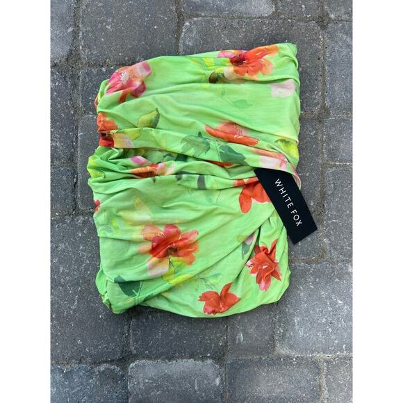 NWT White Fox lime green floral stretch ruched mini skirt size XS - Picture 4 of 5